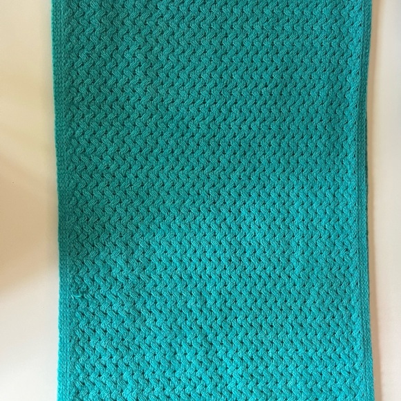 Teal green 100% cashmere Isaac Mizrahi infinity scarf pre-owned hardly worn - Picture 5 of 7